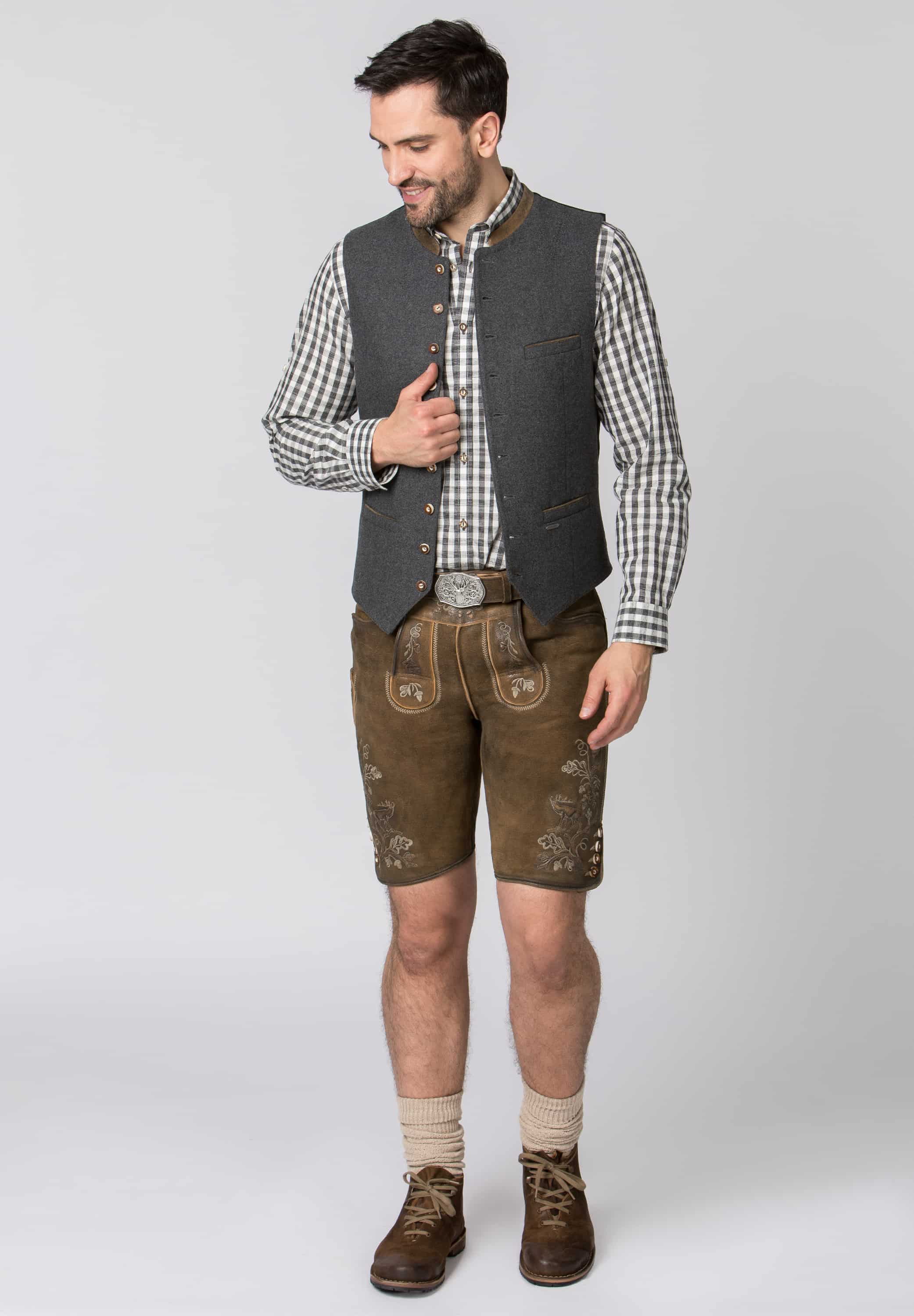 Herr in Lederhose